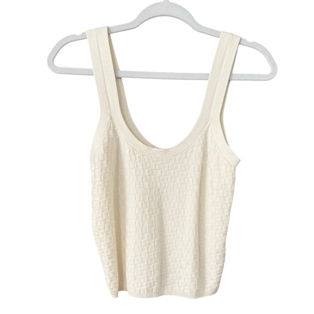 Abercrombie & Fitch Checkered Cream Knit Crop Tank Size Medium New without tags